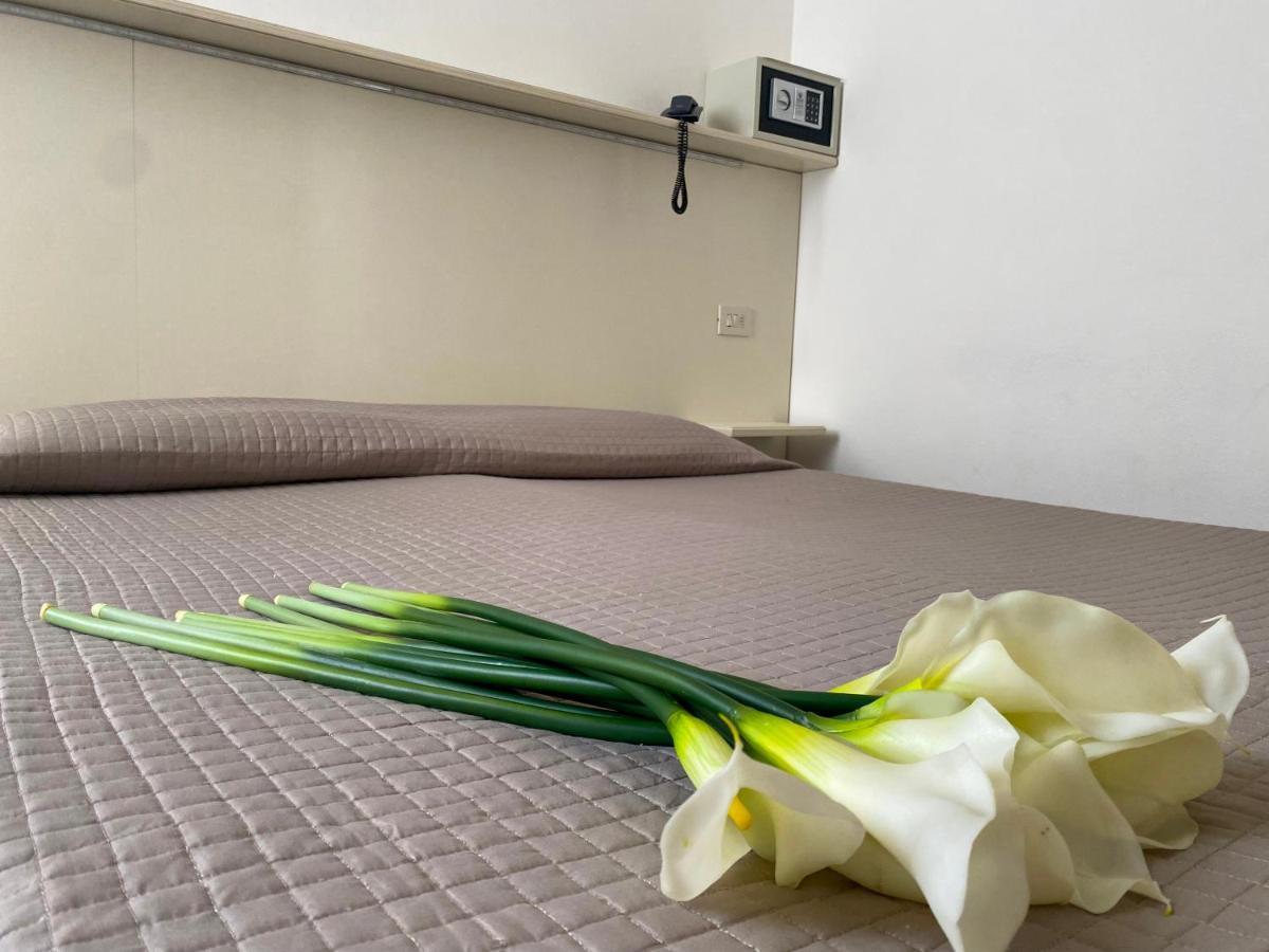 Hotel Philadelphia Cattolica Dış mekan fotoğraf